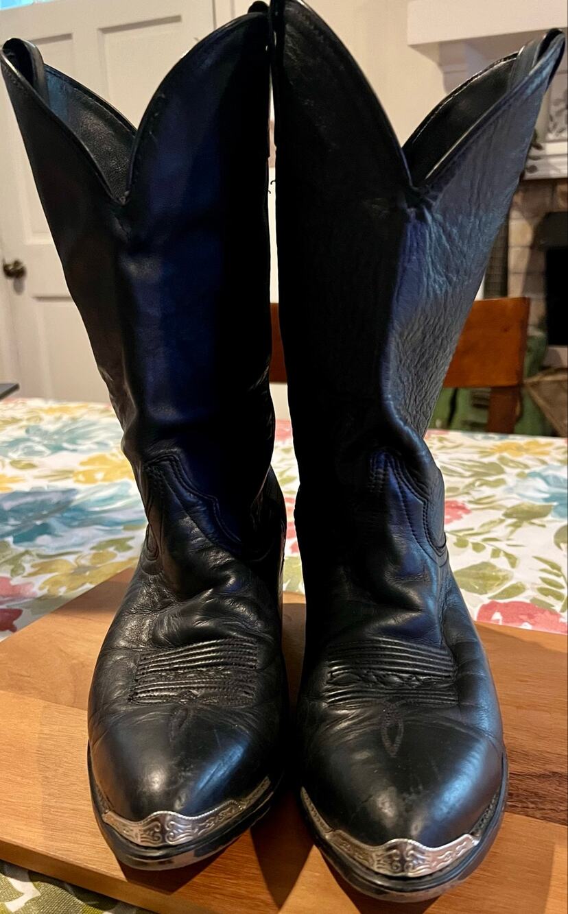 Women’s  Black LAREDO  Boots Size 9.5. In excellent Condition.